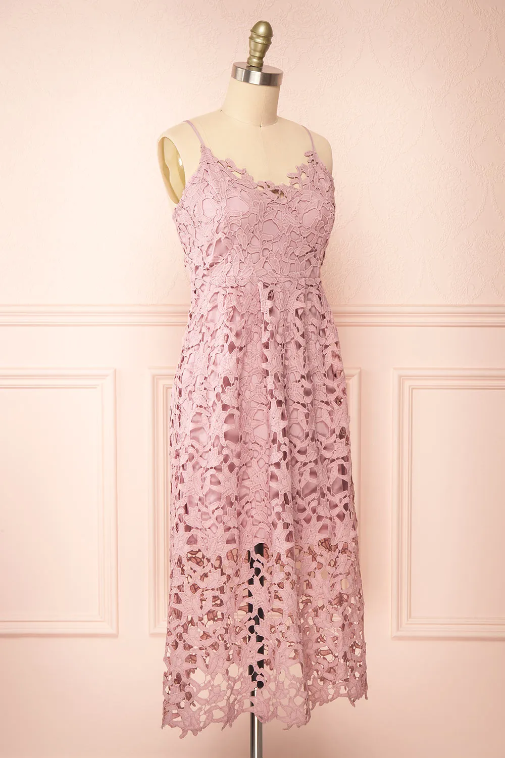 Avelina Mauve | Lace Midi Dress