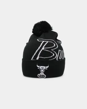 Mitchell & Ness Chicago Bulls B&W Script Burst Pom Beanie Black