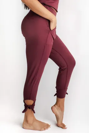 Sunday Jogger in Maroon